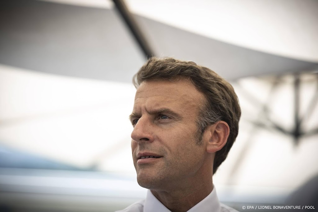 Franse president Macron aanwezig bij begrafenis Elizabeth