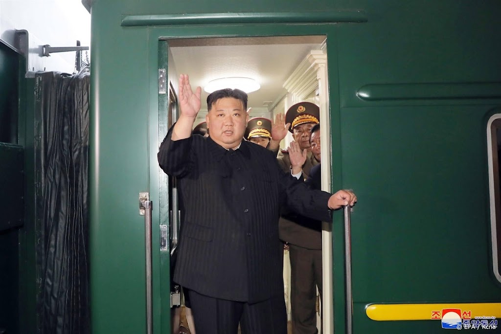 Kim Jong-un bezoekt ruimtevaartfabriek in oosten Rusland