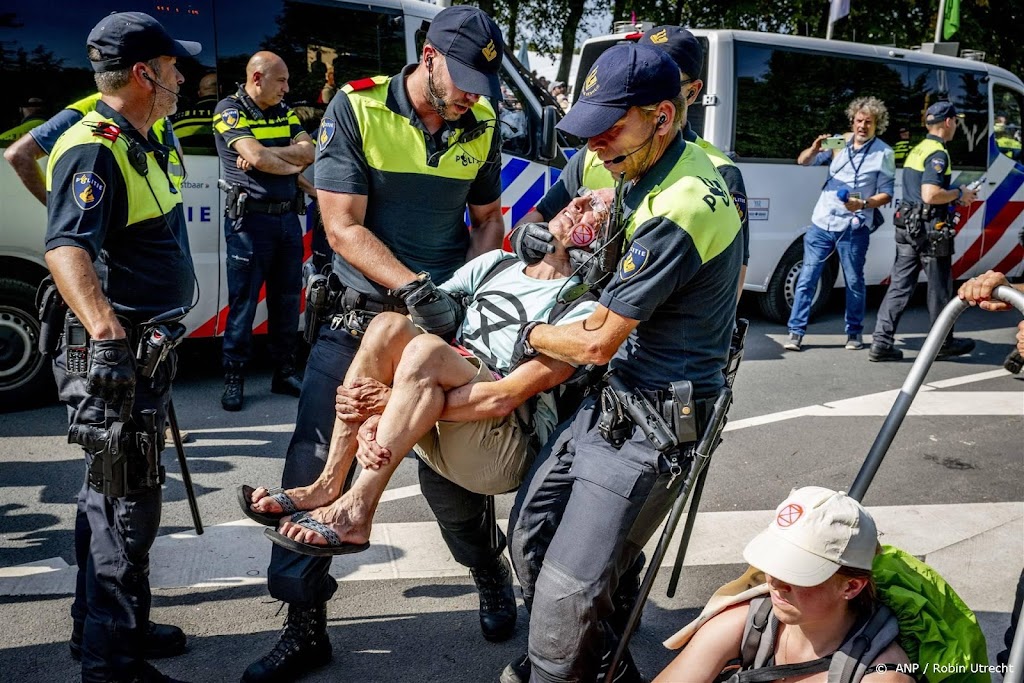 Politiebond: zet bemiddelaar in om A12-blokkades XR te stoppen