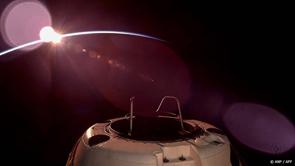 Astronauten SpaceX na historische ruimtewandeling terug op aarde