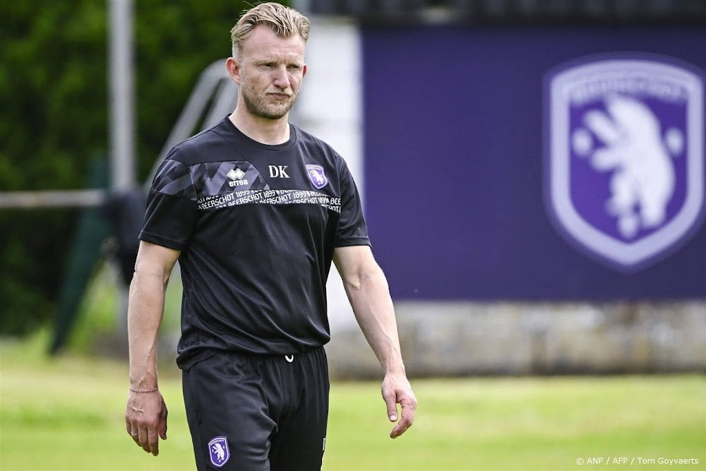 Charleroi bezorgt trainer Kuijt zesde nederlaag op rij in België
