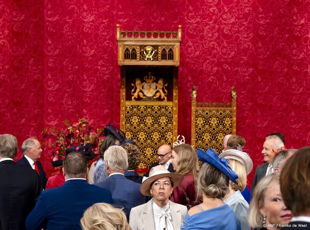 Politici maken traditiegetrouw statements via Prinsjesdagoutfits