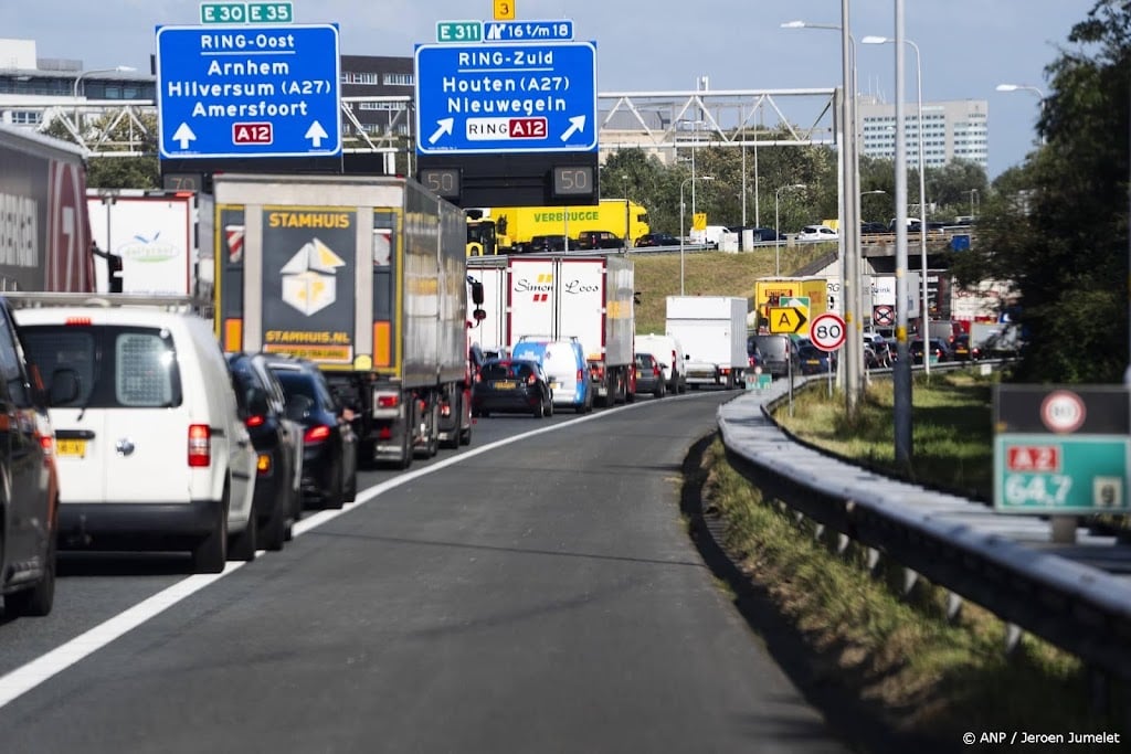 RWS na ongeluk: stel reis van zuiden naar Utrecht over A2 uit