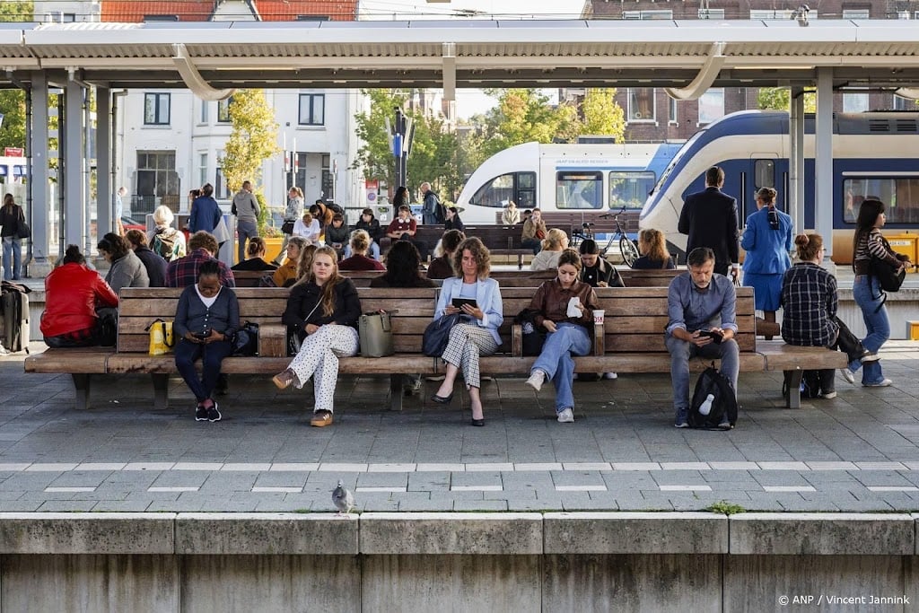 NS gaat geleidelijk weer volgens dienstregeling rijden