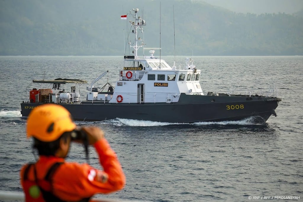 Reddingsactie na bootongeluk Indonesië moeilijk door slecht weer