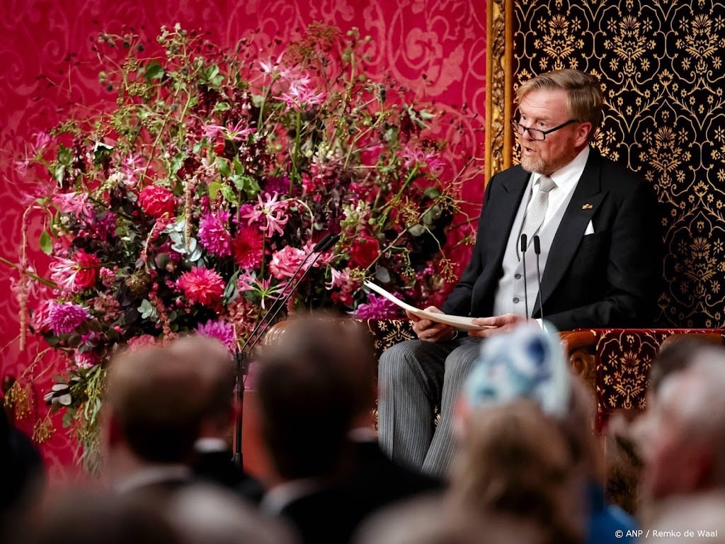 Koning belooft '50 concrete acties' voor snellere woningbouw