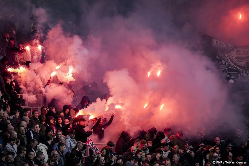FC Utrecht legt 18 supporters stadionverbod op voor wangedrag