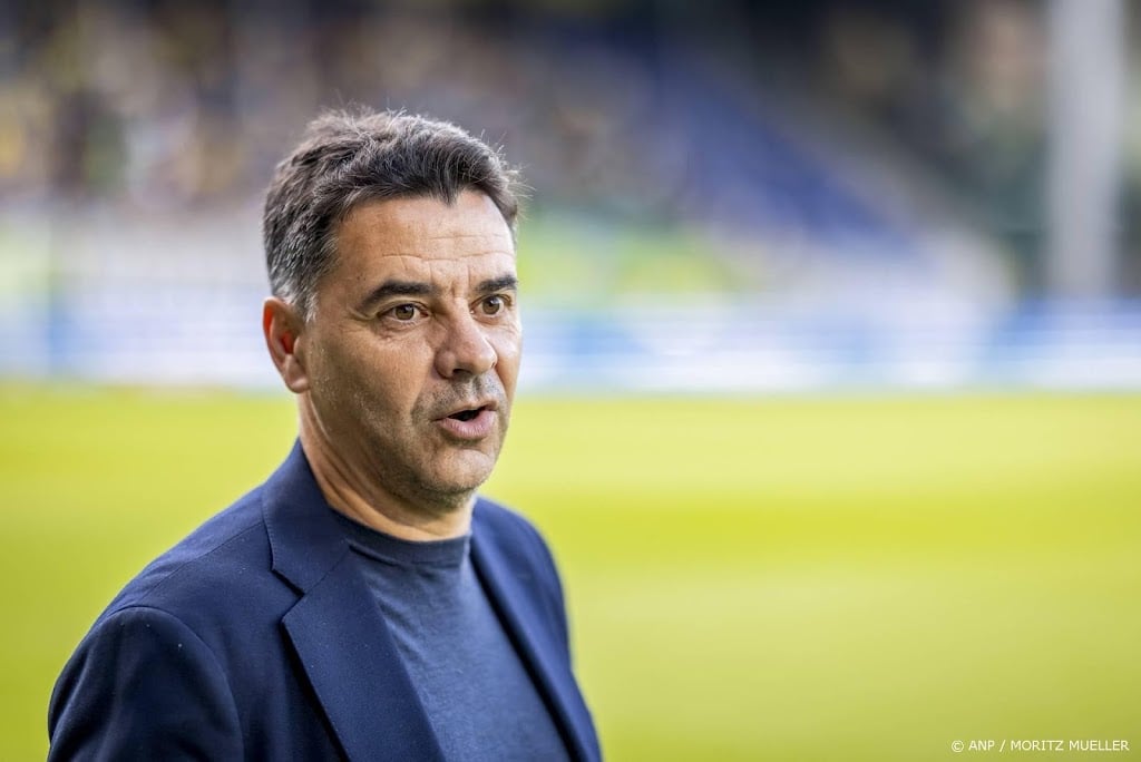 Míchel wijzigt zes posities in opstelling Ajax tegen Willem II