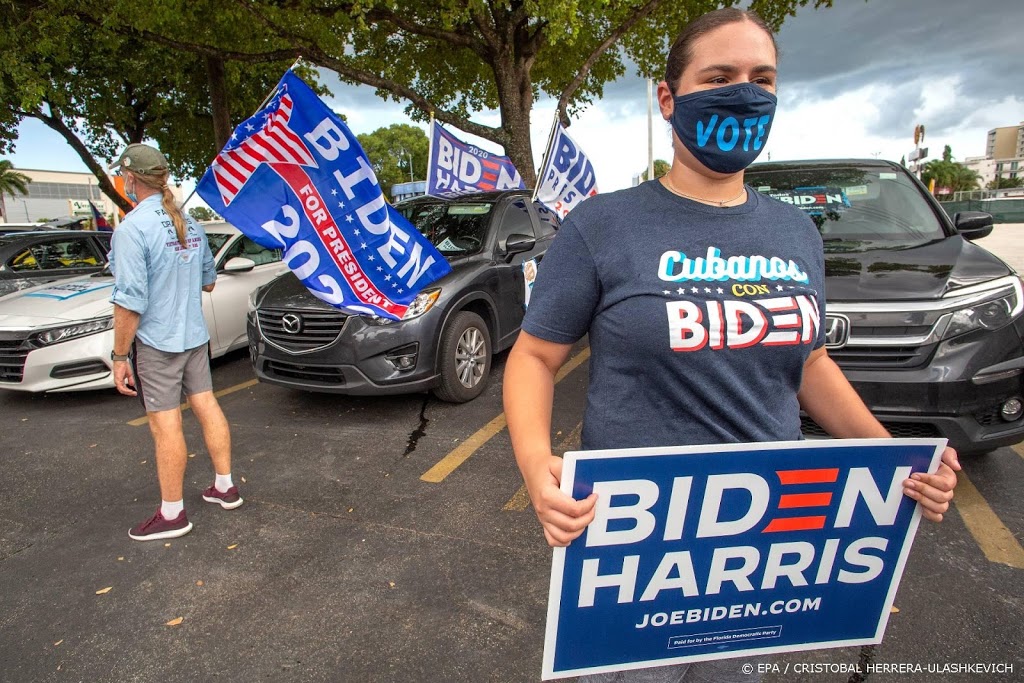 'Campagne Biden haalde in september 383 miljoen dollar op'