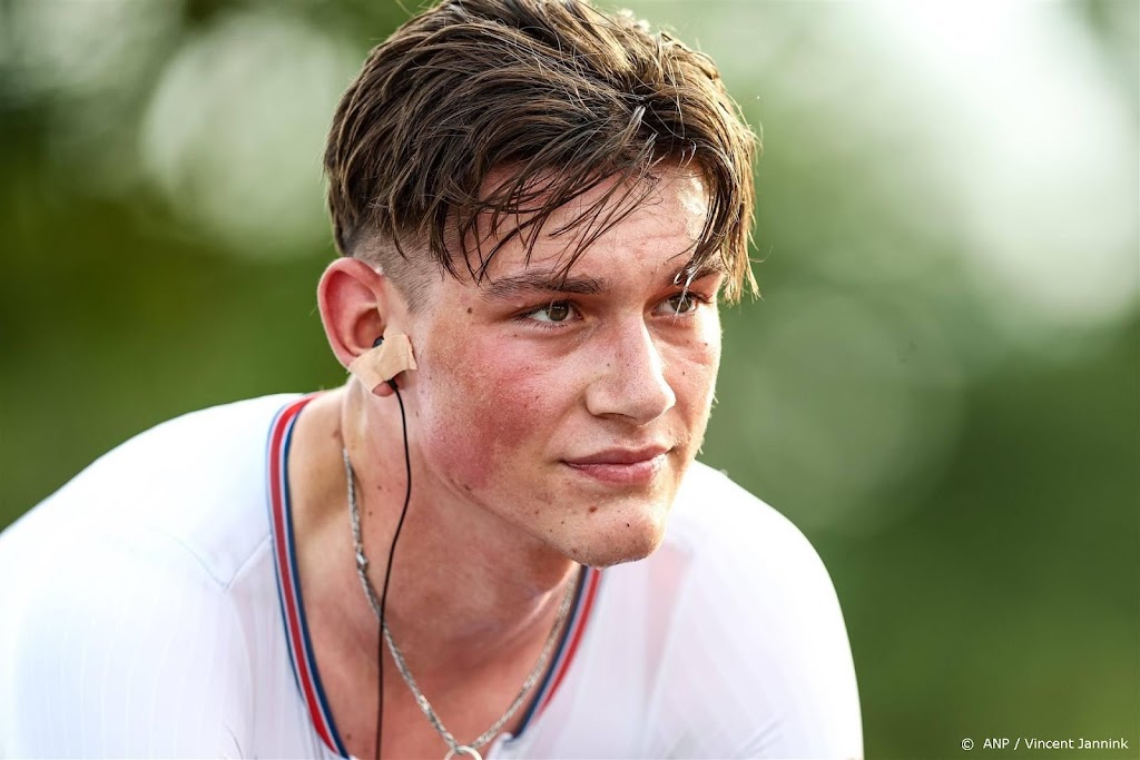 Brits talent Tarling klopt Evenepoel in tijdrit Chrono des Nations