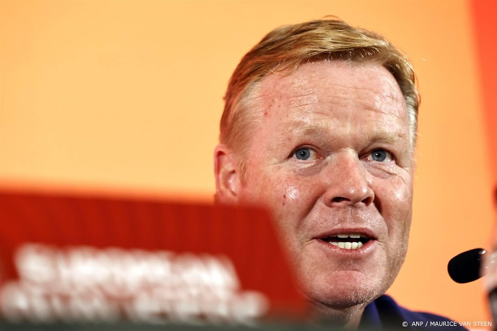 Bondscoach Koeman roept op tot actie tegen mogelijke laserpennen