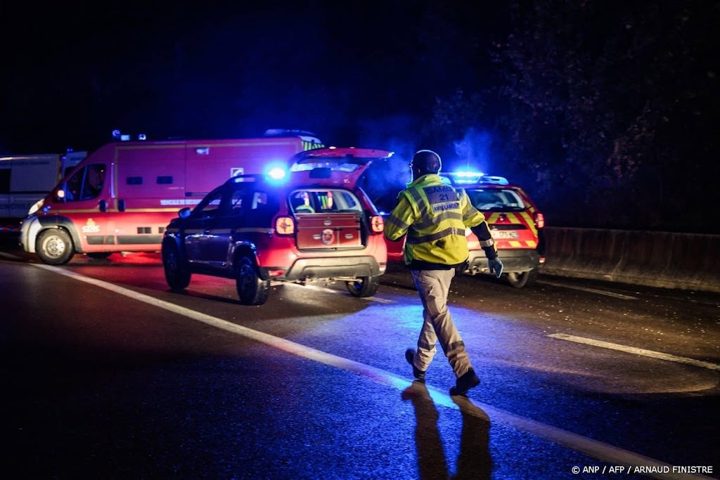 Ongeluk voor ingang Kanaaltunnel, meerdere gewonden