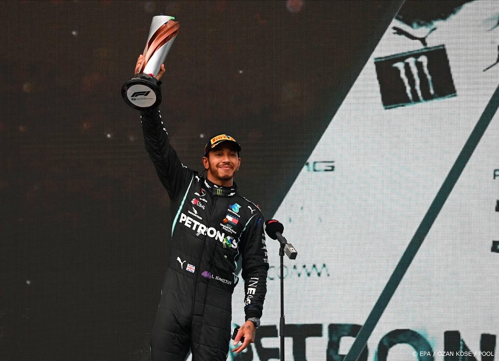 Hamilton wint 'voor alle kinderen die van het onmogelijke dromen'