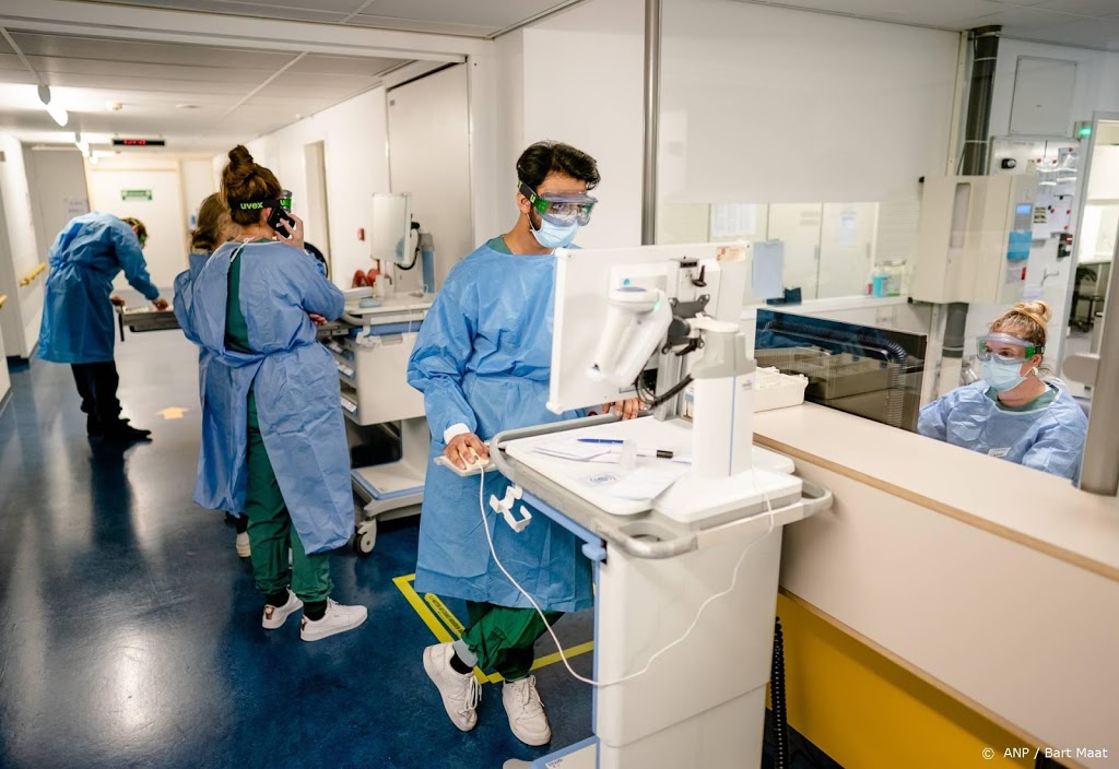 Ziekenhuizen zien aantal coronapatiënten verder afnemen