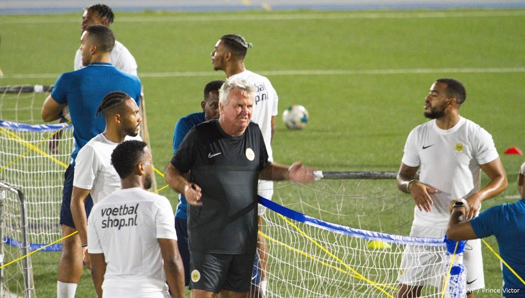 Ambitieuze Hiddink wil met 'gretige spelersgroep' naar WK