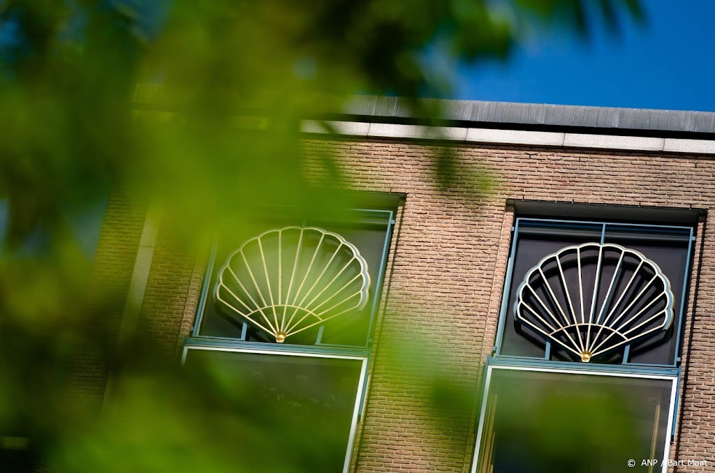 Kabinet 'onaangenaam verrast' door besluit Shell om te verhuizen