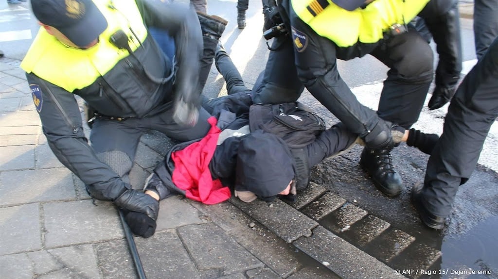 Groot onderzoek naar aanpak agressie tegen mensen in functie