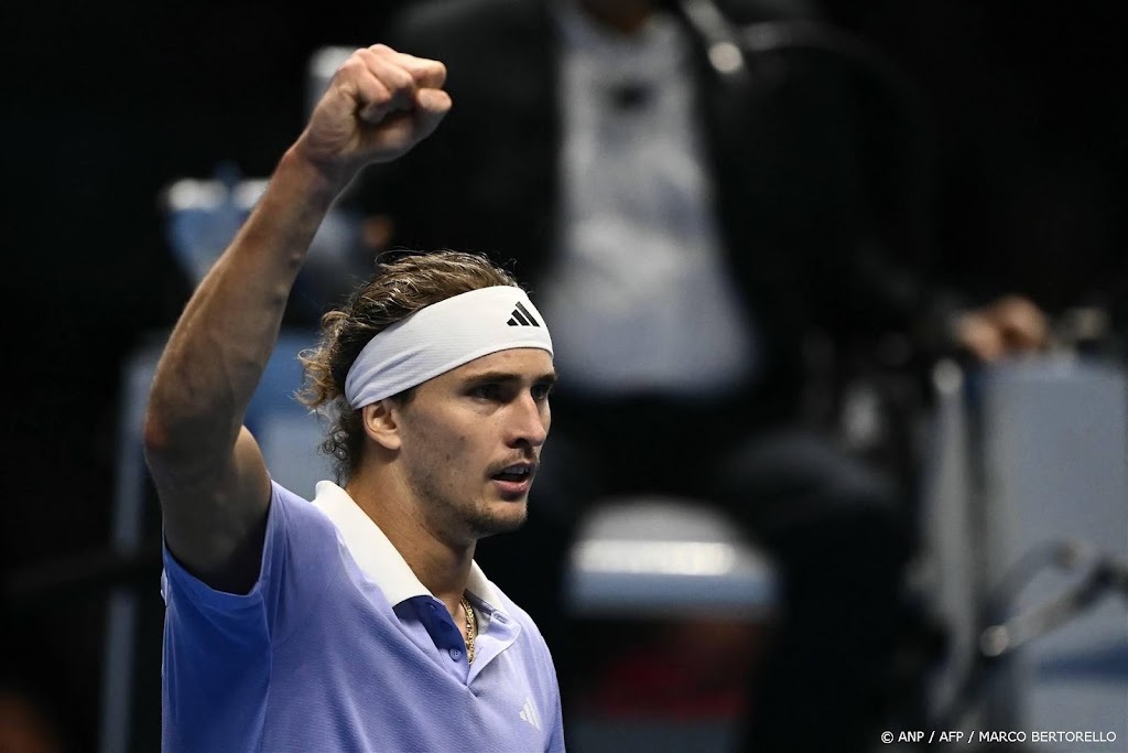 Zverev naar halve finale ATP Finals na zege op Alcaraz