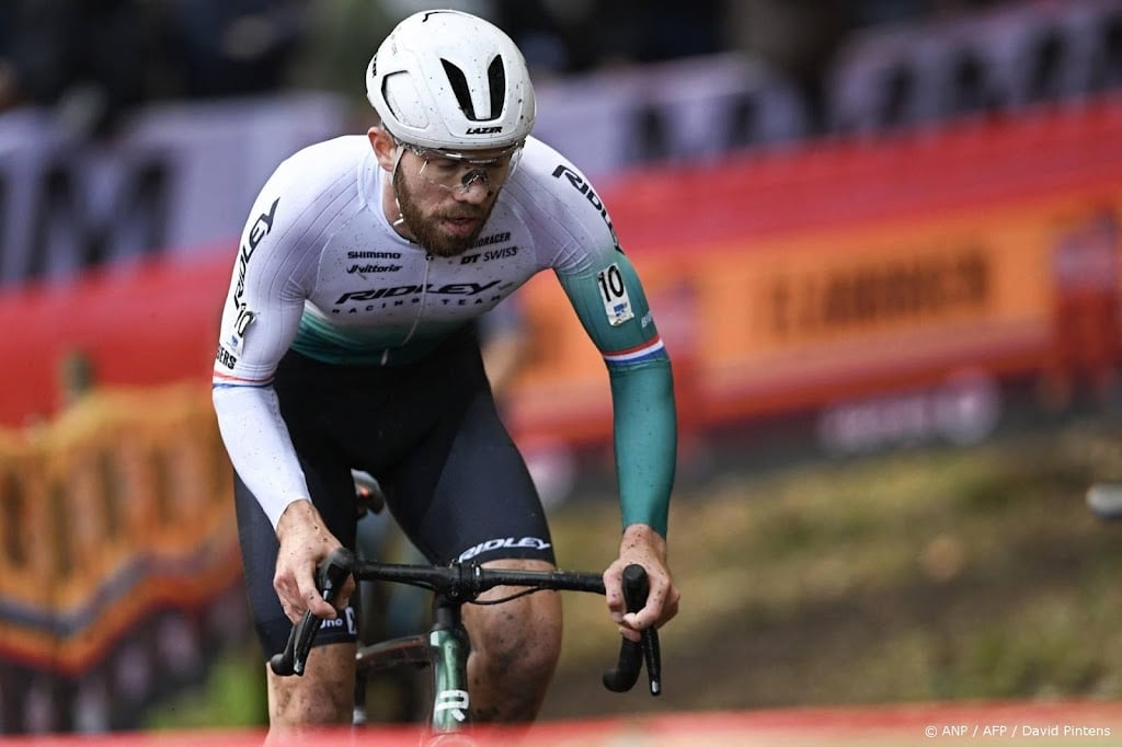 Nieuwenhuis wint veldrit in Superprestige in Merksplas