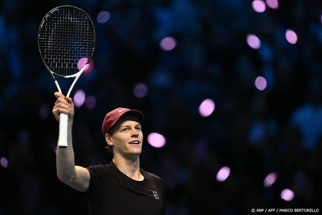 Tennisser Sinner voor eigen publiek naar eindstrijd ATP Finals