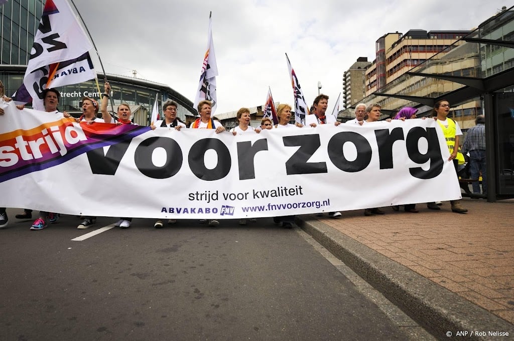 Nieuwe coalitie laat zorgsalarissen vrijwel onbesproken