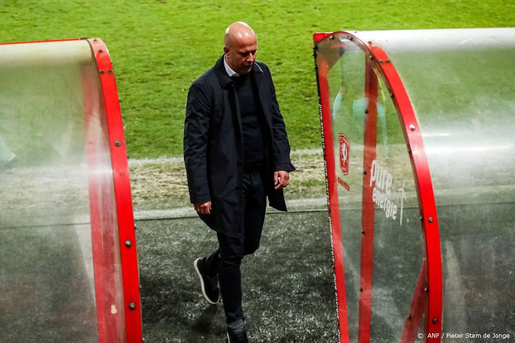 Coach Slot: nu niet met knikkende knieën naar Ajax