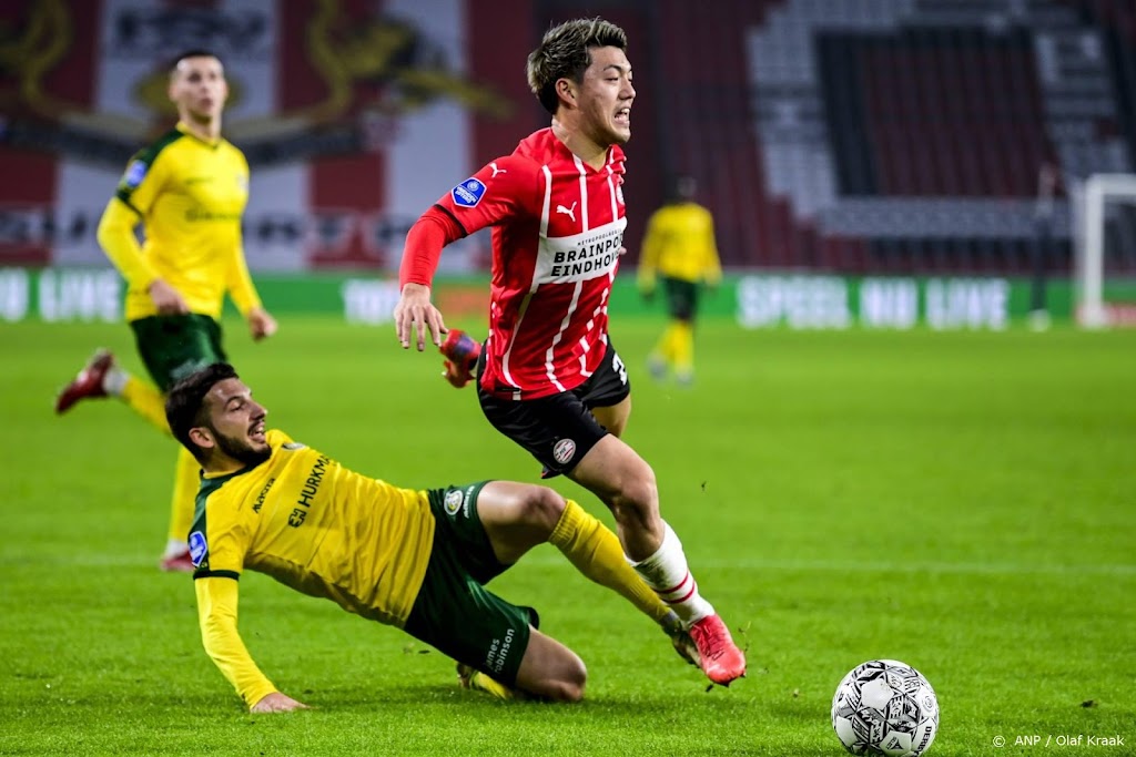 Japanner Doan schiet PSV langs Fortuna Sittard