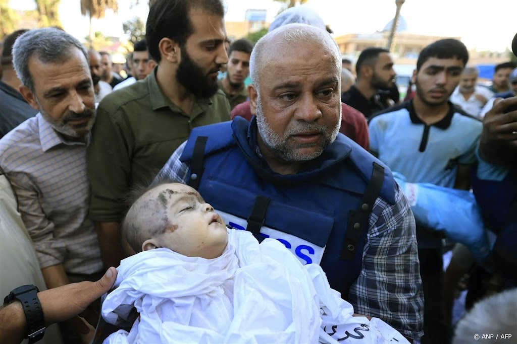 Al Jazeera-journalist die gezinsleden verloor in Gaza zelf gewond
