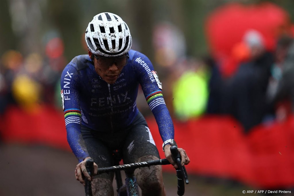 Alvarado blijft Brand en Pieterse voor in wereldbekercross Namen