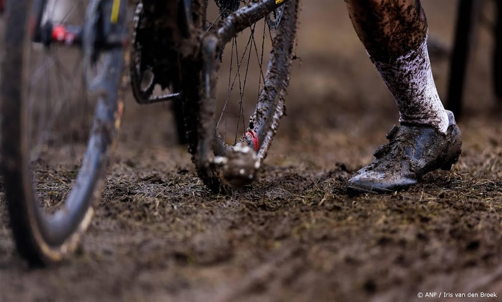 Nederlandse veldlooptitels voor Sansom en Koster 