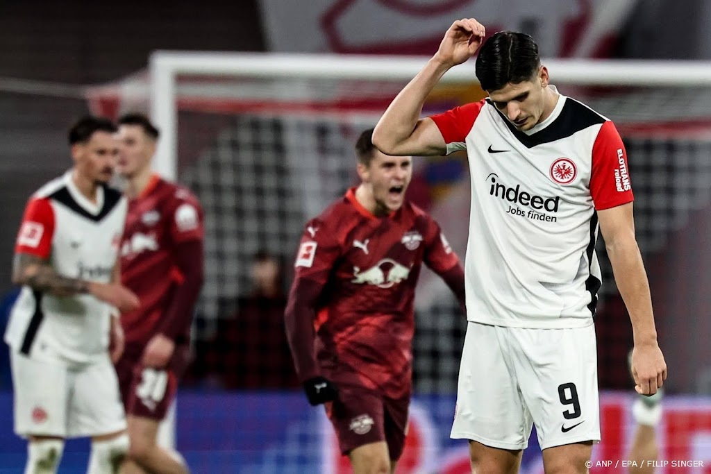 Frankfurt verliest bij Leipzig en is tweede plaats kwijt