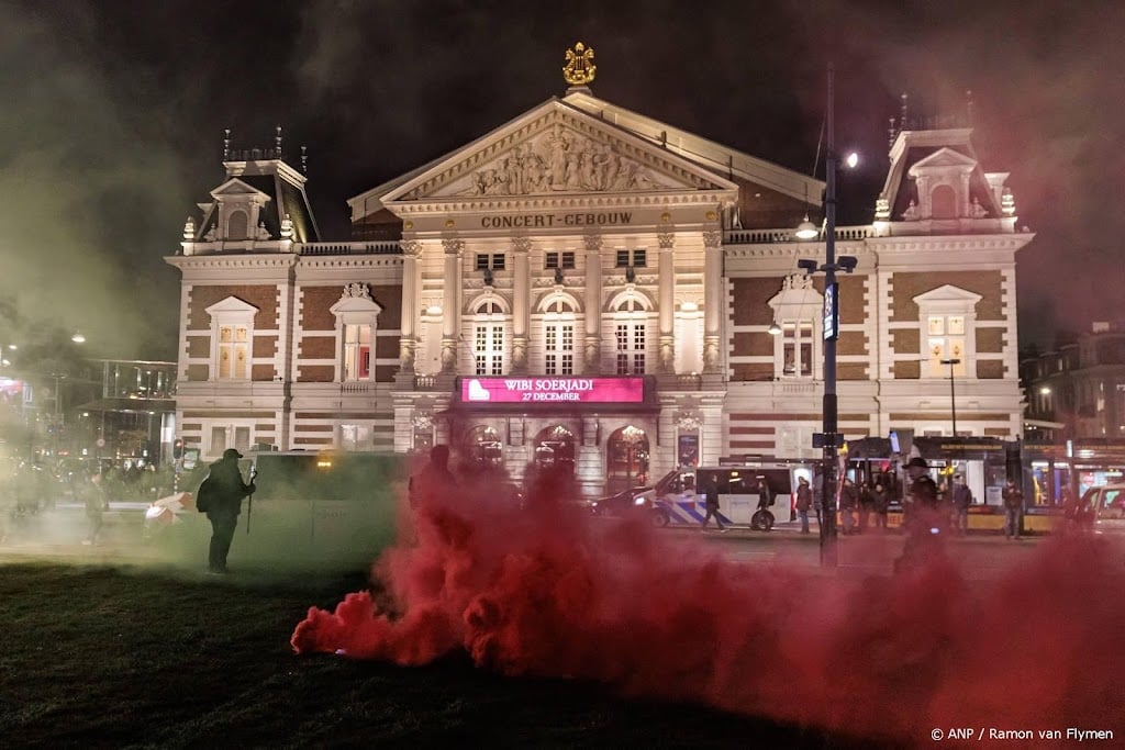 22 arrestaties bij protest tegen Israëlische zanger Concertgebouw