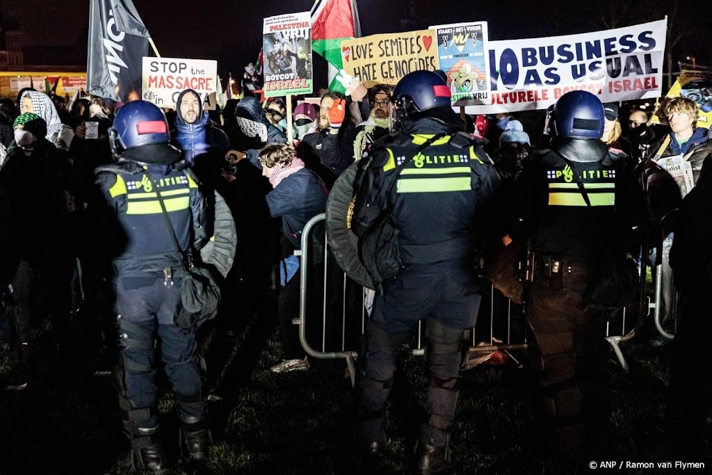 Nog vijf demonstranten vast na protest bij Concertgebouw