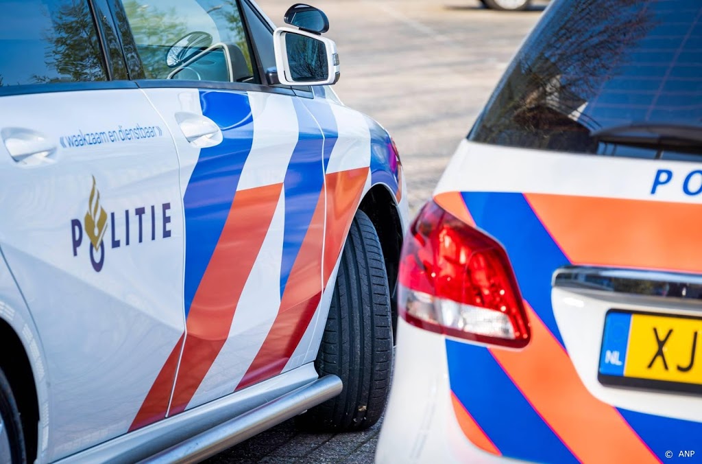 Politie doet inval in illegaal geopend café Leeuwarden