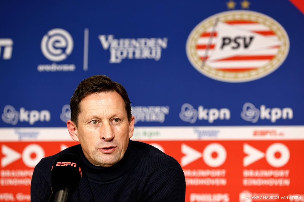 PSV-trainer Schmidt: Nijhuis floot bewust in ons nadeel
