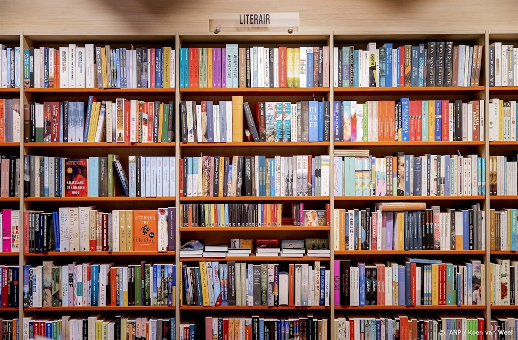 Rooseboom doet Kinderboekenweekgeschenk, Lammers maakt gedicht