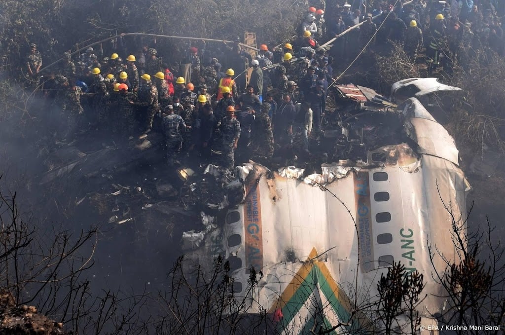 Zwarte doos neergestort vliegtuig Nepal gevonden