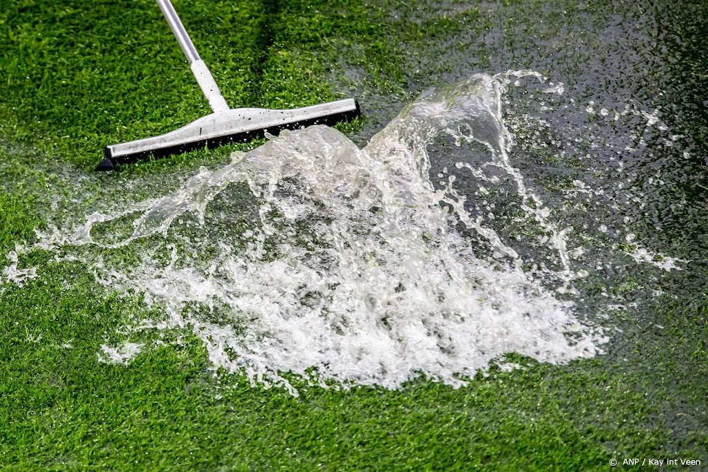Wedstrijd Jong PSV - VVV afgelast vanwege onbespeelbaar veld
