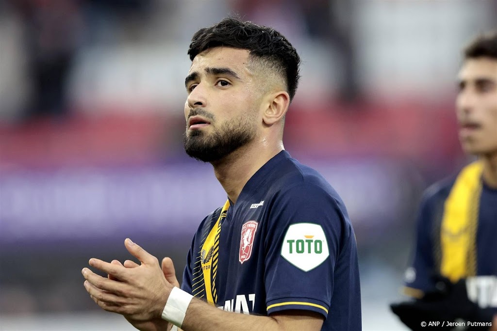 Ajax laat Ünüvar naar FC Twente vertrekken
