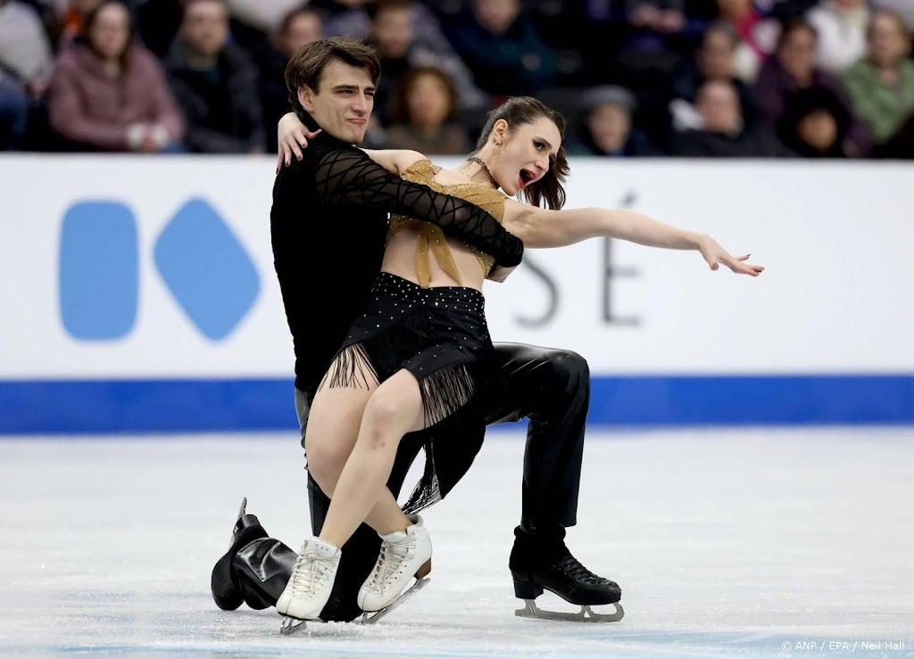 IJsdanspaar Verhaegh/Van Geffen strandt in ritmische dans op EK