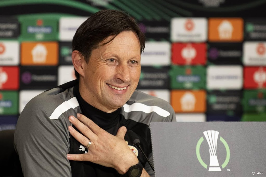 Trainer Schmidt heeft vertrouwen in ander duo achterin bij PSV