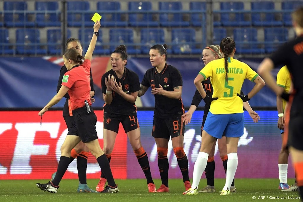 Voetbalsters spelen gelijk tegen Brazilië op Tournoi de France