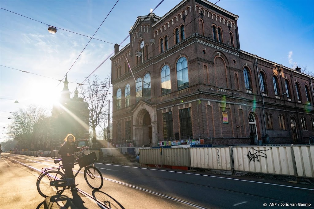 Artiesten in Paradiso in actie voor slachtoffers aardbevingen