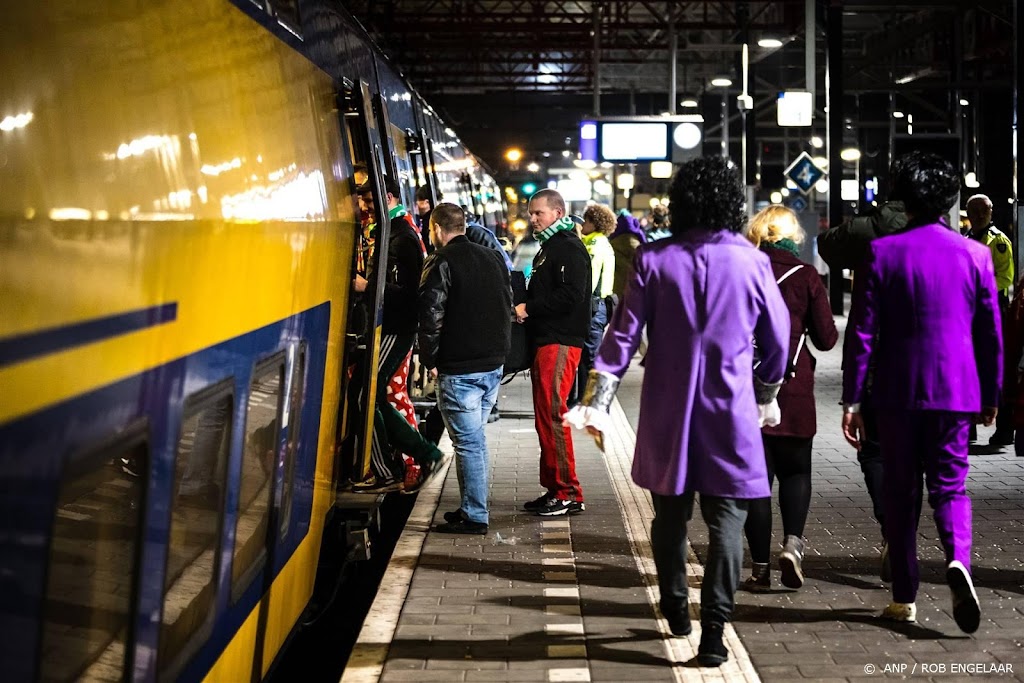NS zet extra en langere treinen in voor carnavalsvierders