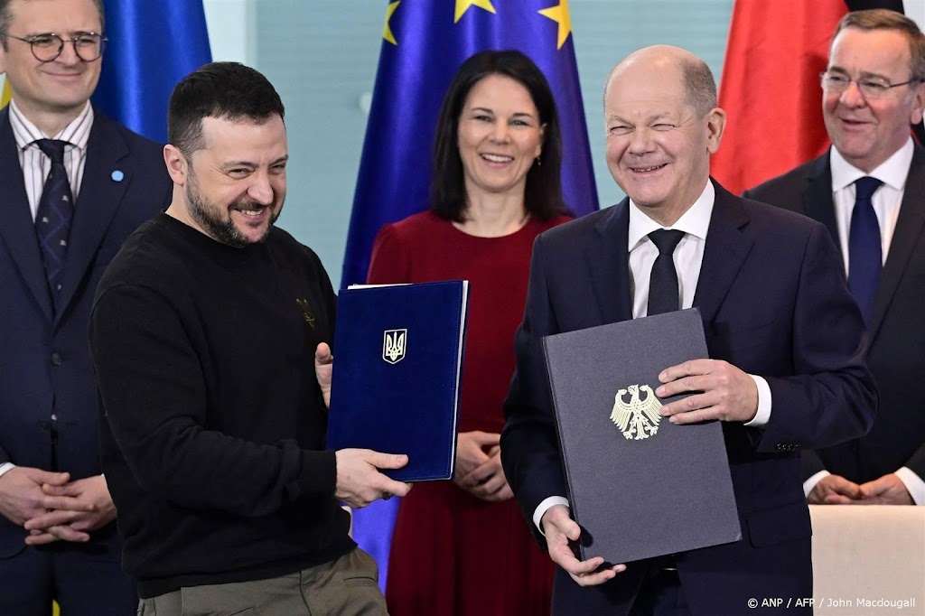 Zelensky en Scholz tekenen bilateraal veiligheidsakkoord