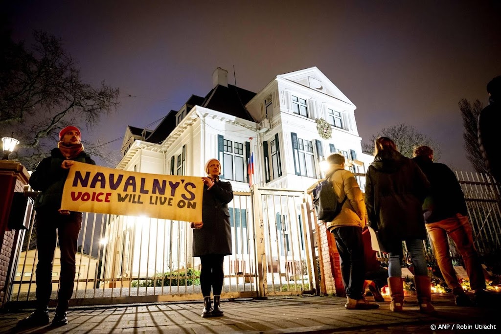 Russische ambassade Nederland hekelt beschuldigingen over Navalny