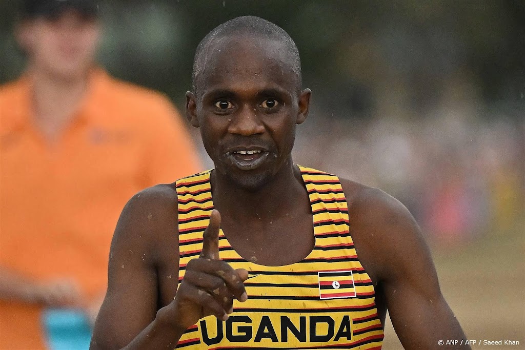 Oegandees Kiplimo loopt wereldrecord halve marathon in Barcelona