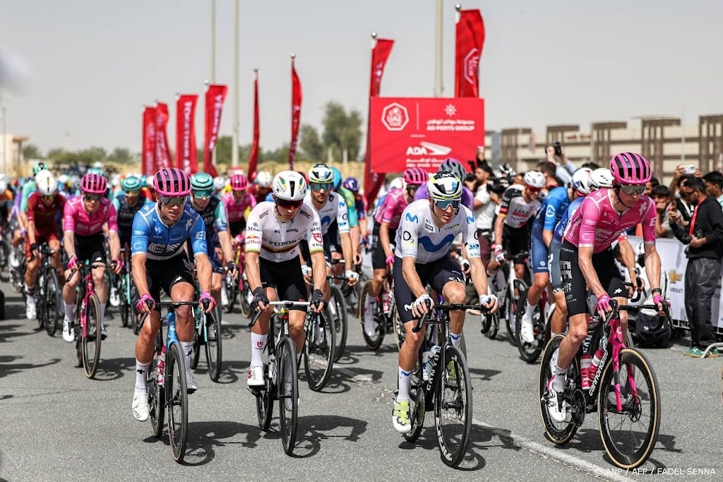 Del Toro wint ingekorte openingsrit UAE Tour, Bol tweede