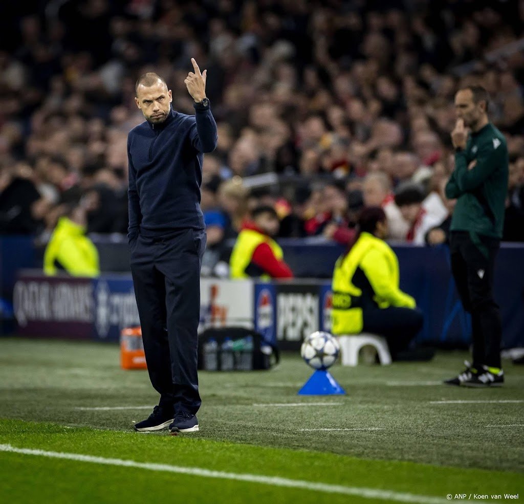 Heitinga niet langer assistent-trainer bij Tottenham Hotspur