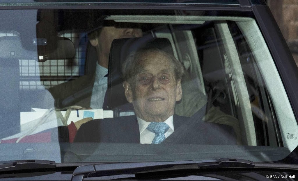 Prins Philip weer thuis op Windsor Castle